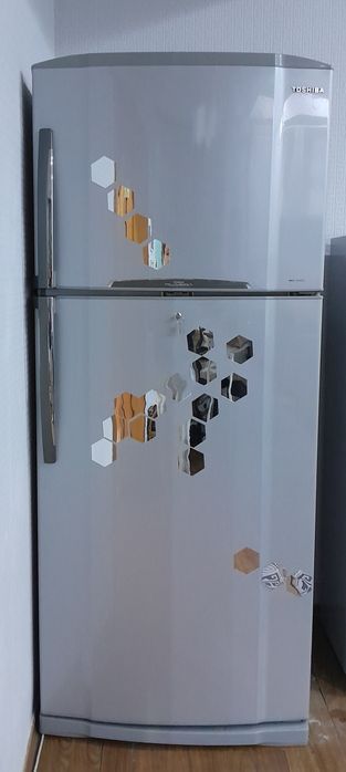 Холодильник Toshiba GR-M70UT, объём 614 литров, большой!