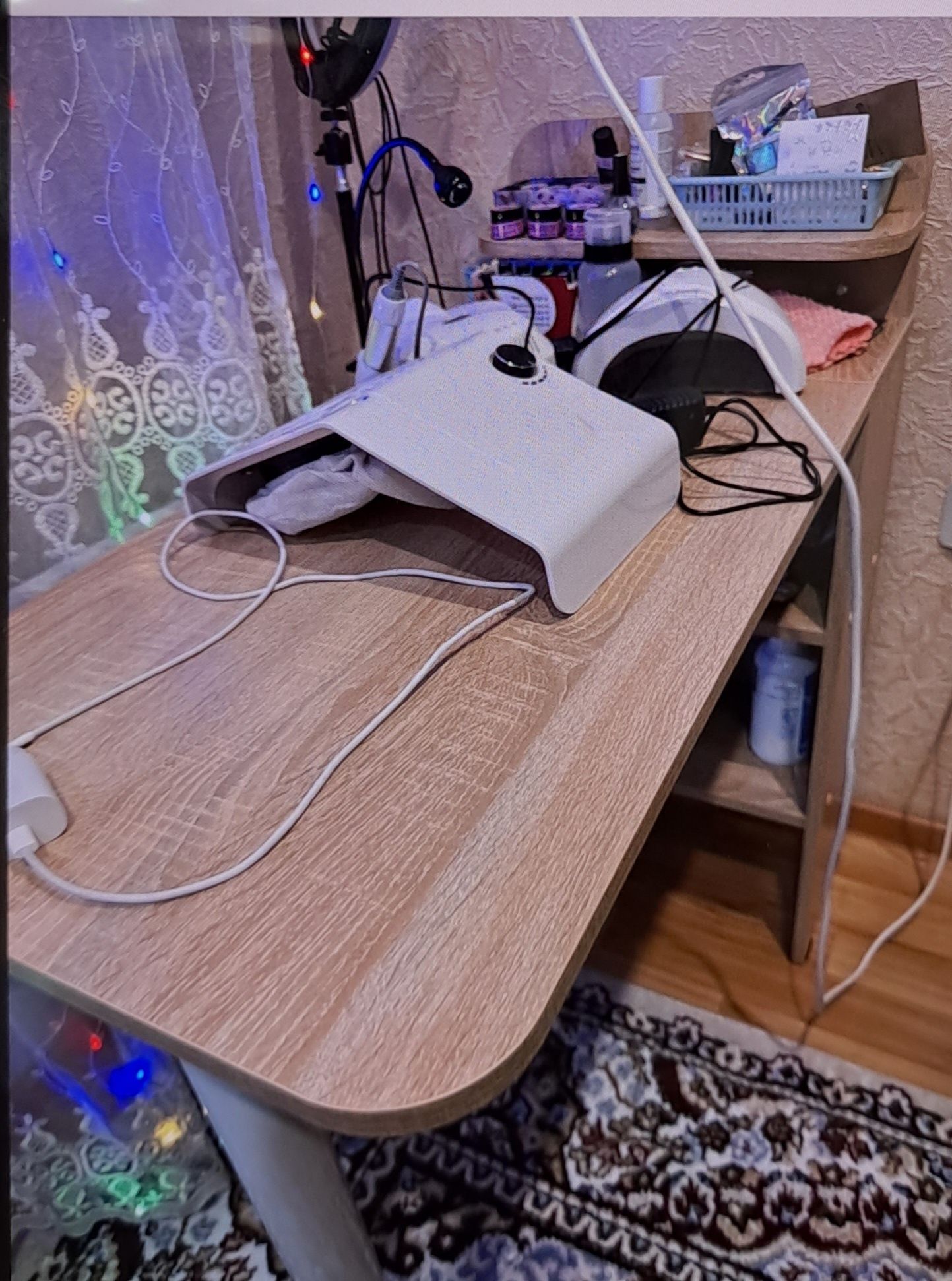 Продам маникюрный столик