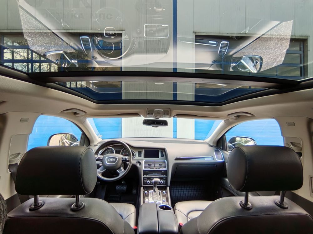 Продавам AUDI Q7 3.0 333k.s 2014 година s-line
