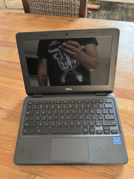 Laptop Del 3100