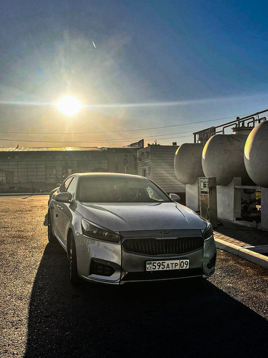 автомобиль Kia k7 2016