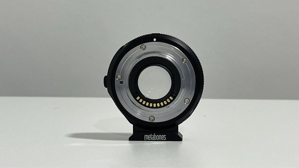 Metabones EF - M43 mount speed booster Panasonic Canon