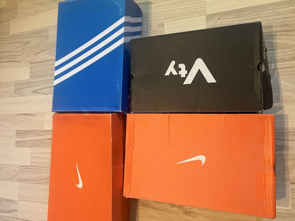 Adidas/Nike/Bershka/