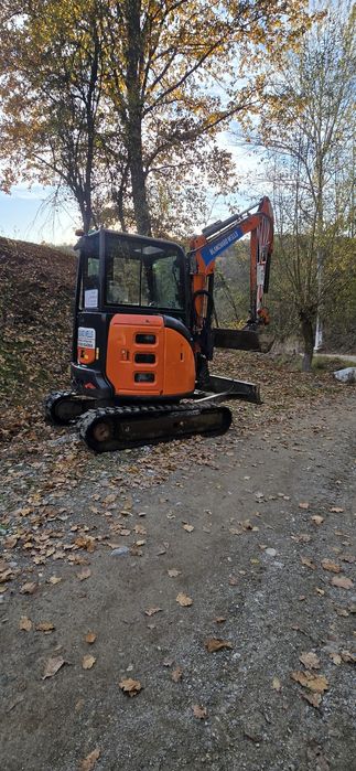 Vând miniexcavator Hitachi u33 si kubota u48 An 2017