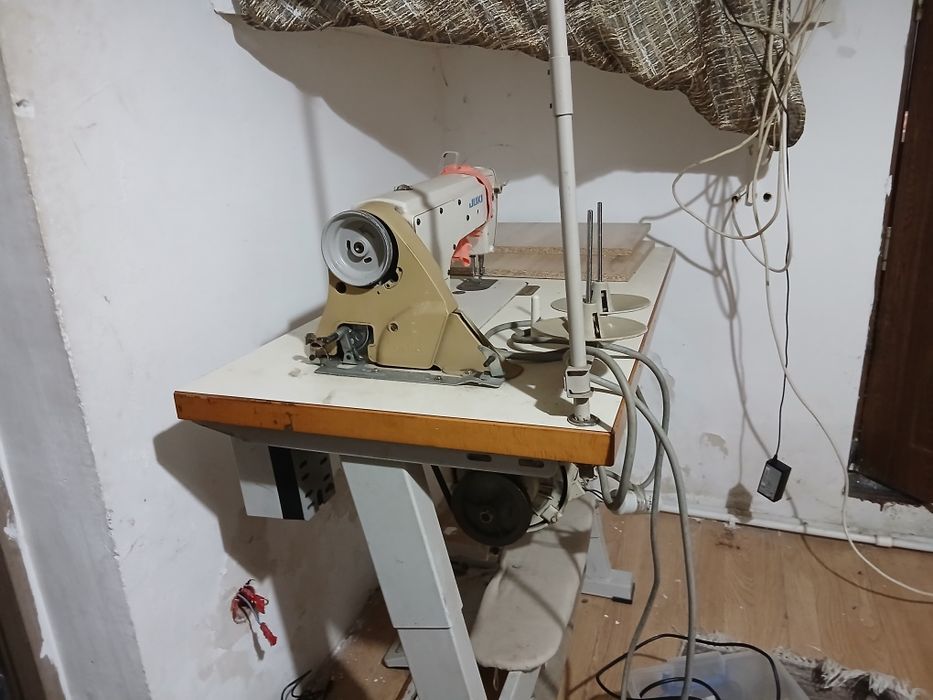 Vând mașină de cusut juke electrica detalii la nr de telefon