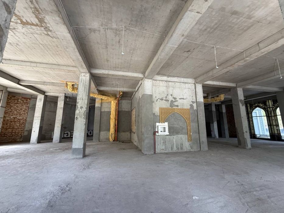 Улица Бабура Ж/К Узбегим Продается Нежилой Ремонт Коробка