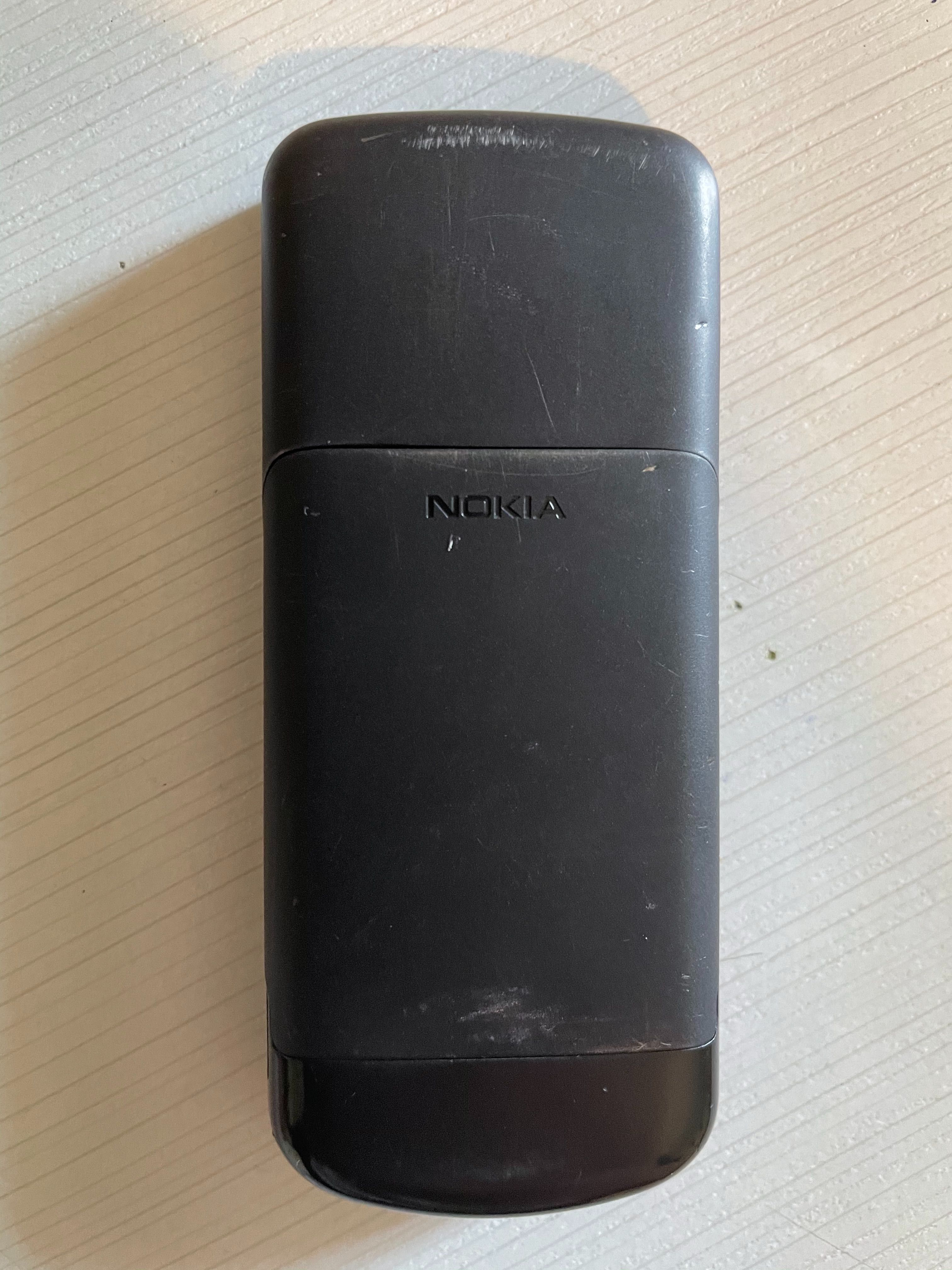 Nokia 8600 Luna black.