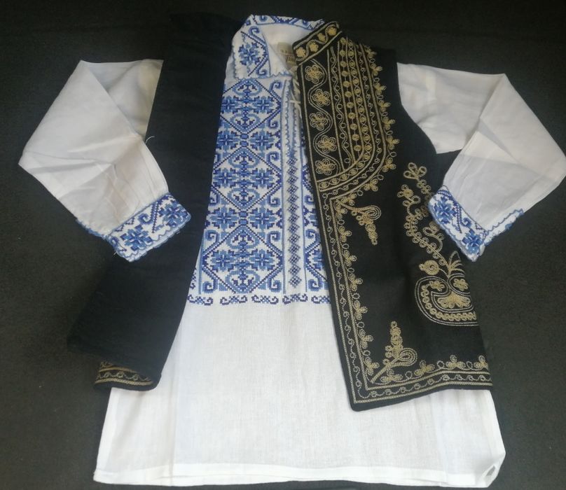 Compleu ie+vestuta din lână fetițe și băieți