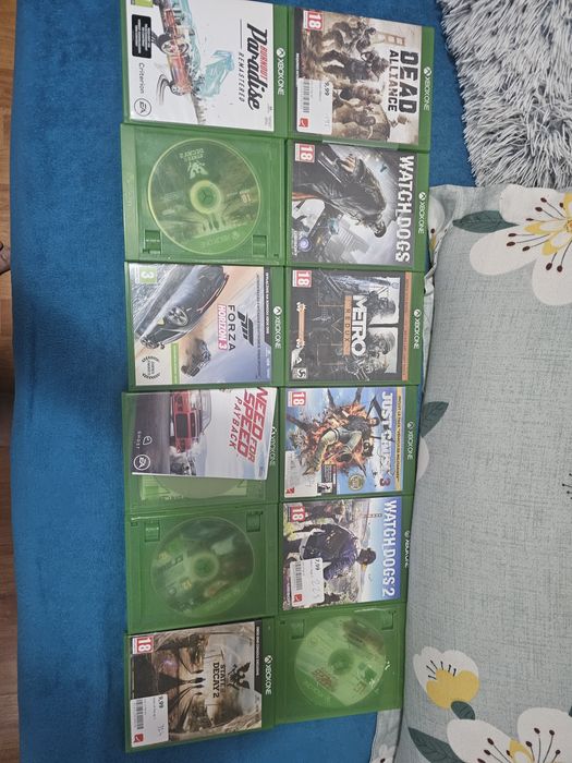 Xbox one s (vine cu tot cu jocurile]