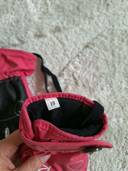 Два модела детски ръкавици