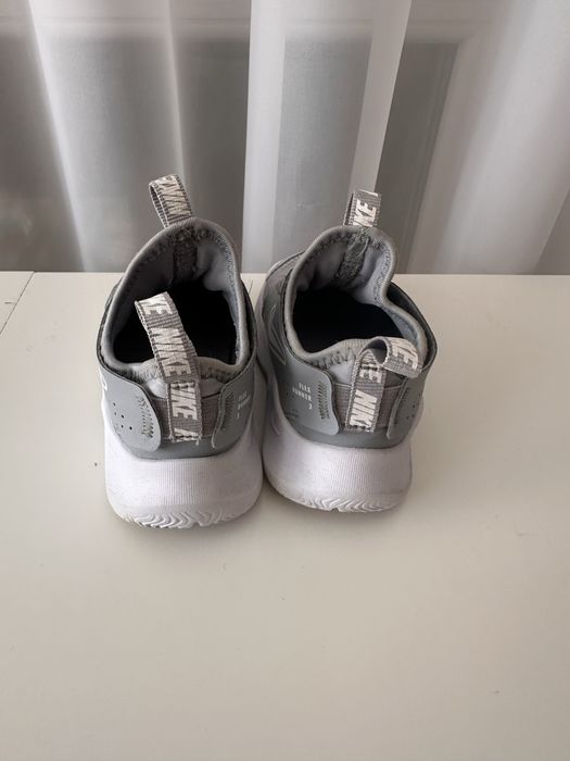 Afidasi Nike marimea 23,5