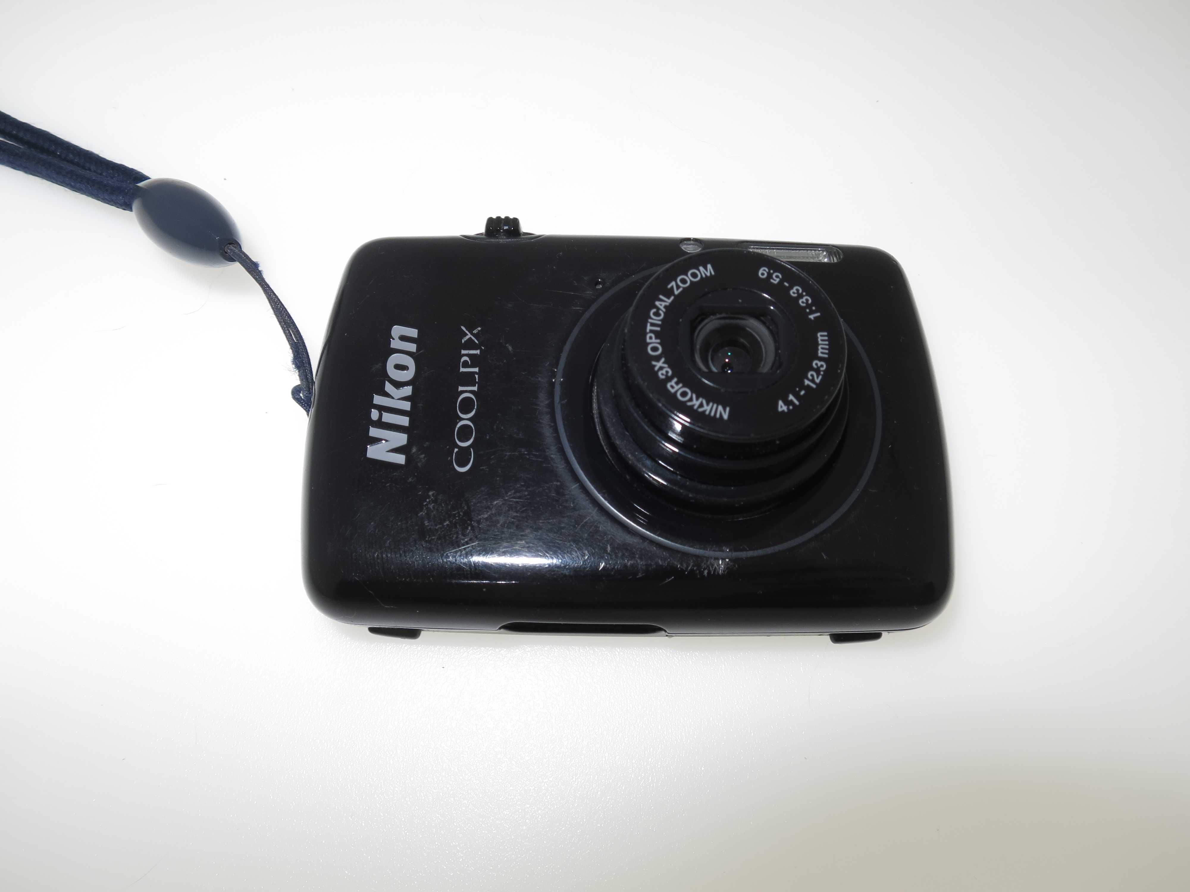 Nikon Coolpix S01 ултра компактен мини фотоапарат цифрова камера