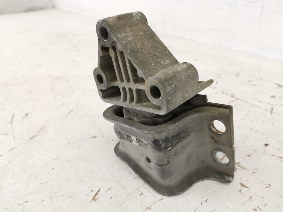 Антибалансираш Тампон за Двигател / Antibalansirasch Tampon za Dvigate