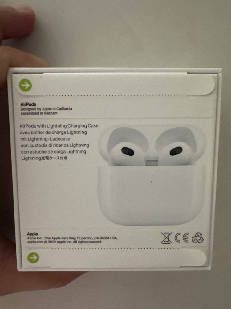 Безжични слушалки Apple Airpods 3