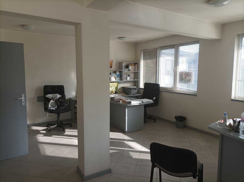 Продава се Офис в Шумен, Център - 48 кв.м за 1413 €/кв.м - Снимка #2
