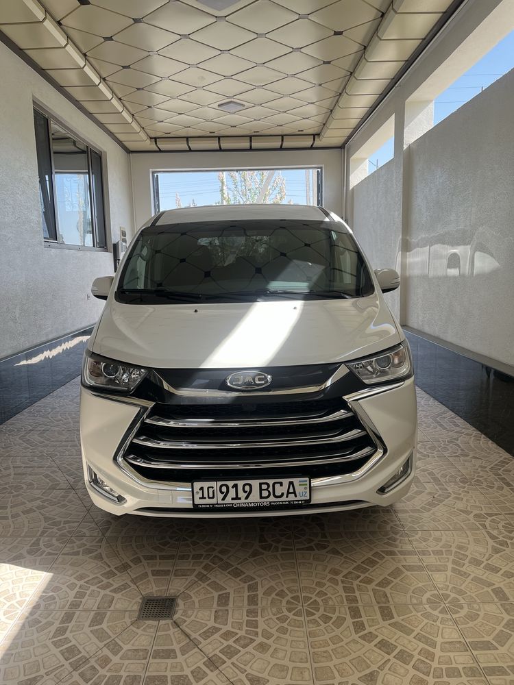 Jac M4 микроавтобус