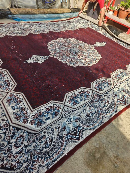 Срочно продам ковры в отличном состоянии размер 3×5