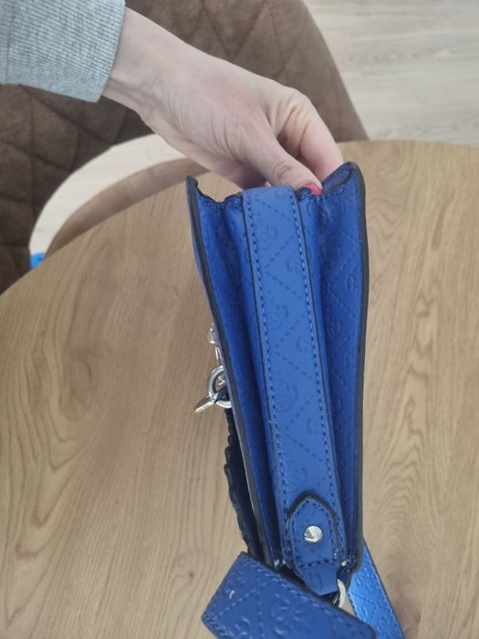 Дамска оригинална чанта Guess