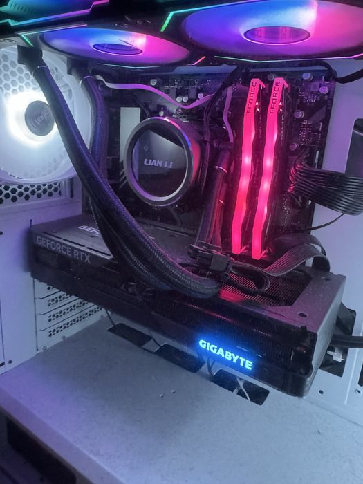 Гейминг компютър RTX 4060ti/ryzen 5 7600x/32 GB DDR5