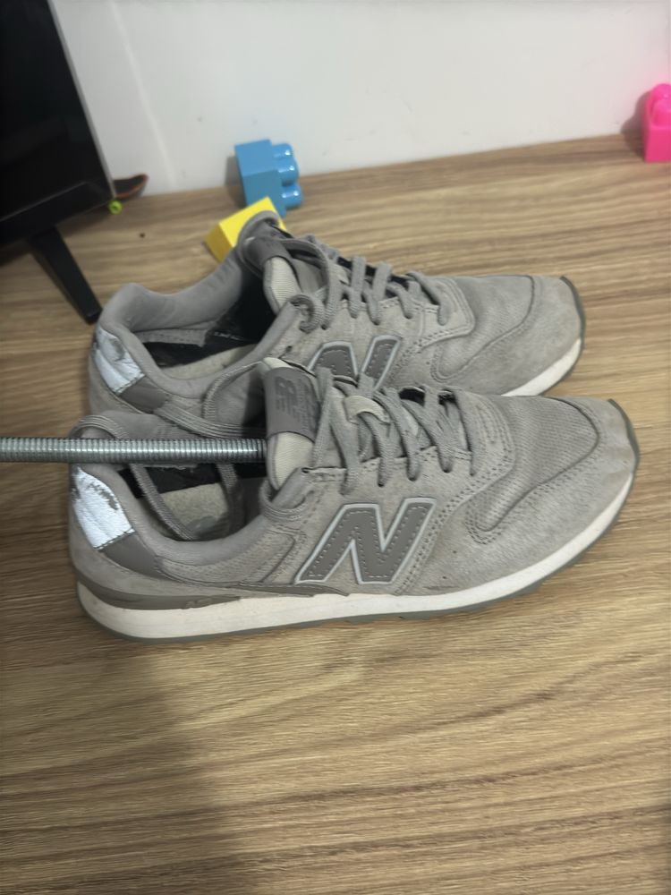 Adidasi New Balance 37,5 gri model 996