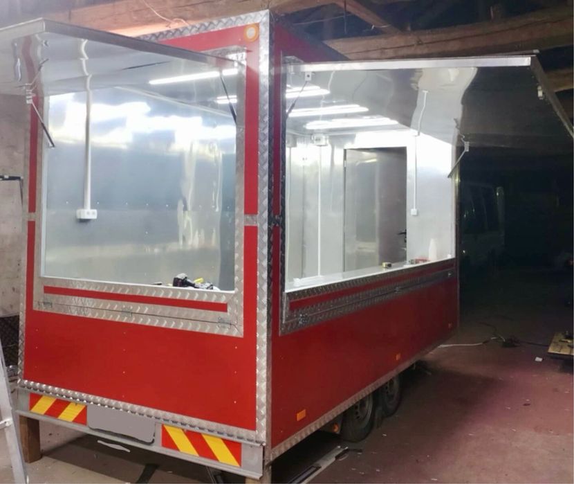 Изрботвам Каравани и търговски фургони за бързо хранене