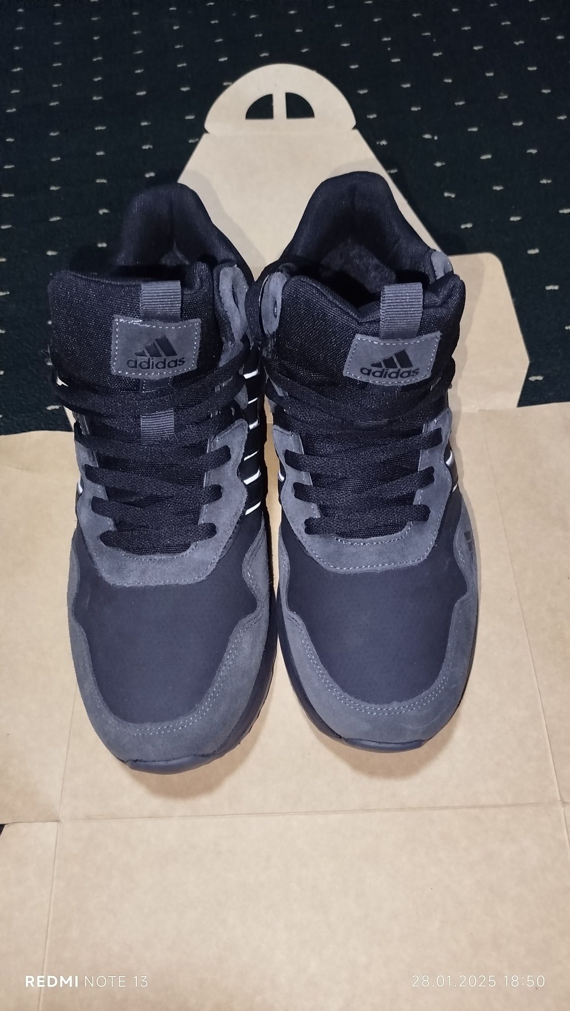 Оригинальное обувь adidas
