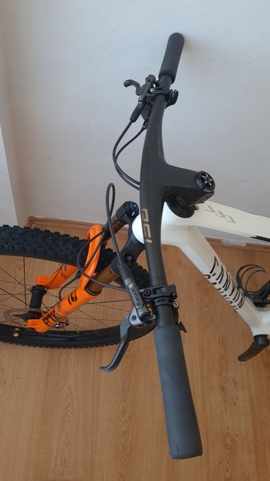 Canyon carbon 8,3 kg