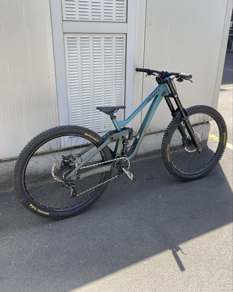 Scott Gambler 910 2024 Fox 40 GRIP1
