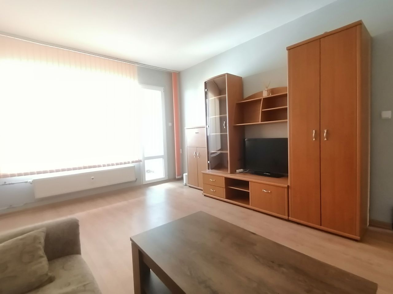 Дава се под наем Двустаен апартамент в София, Банишора - 65 кв.м за 448.8 € - Снимка #3