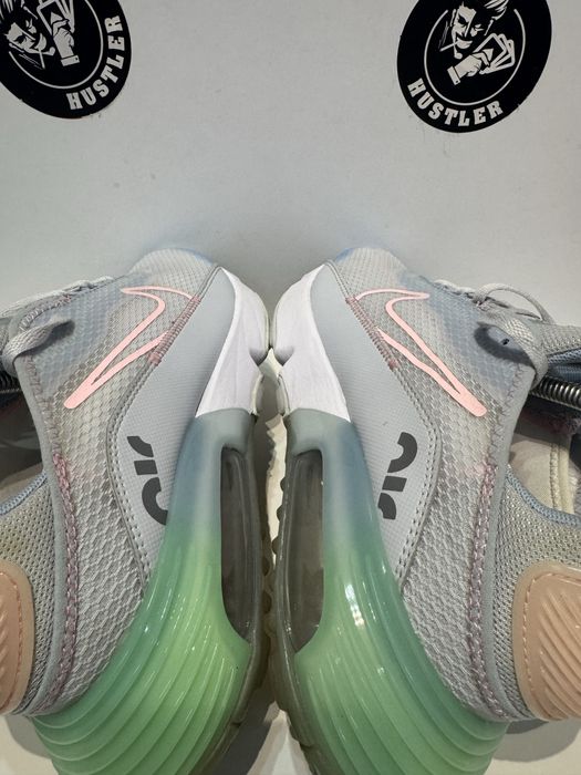 Маратонки NIKE AIR MAX 2090 .Номер 39.5