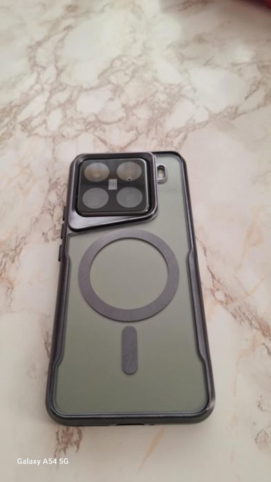 Продавам Xiaomi 15 pro 512g 16 ram