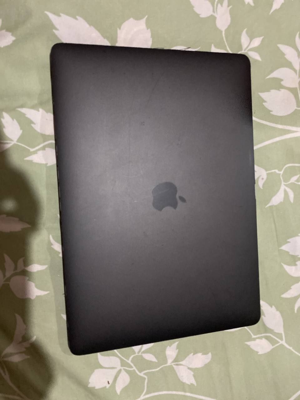 Apple  MacBook holati yangidek