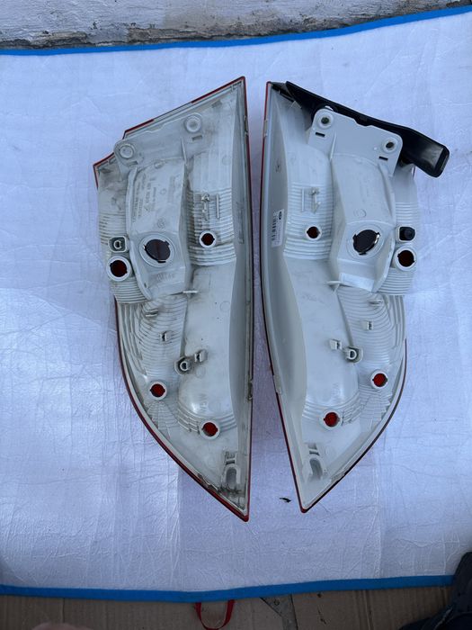 Stopuri stânga dreapta skoda superb.2z