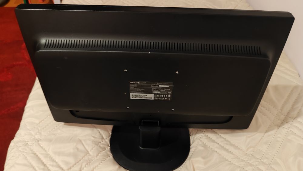 Монитор Phillips 221V2 - за ремонт или за части.