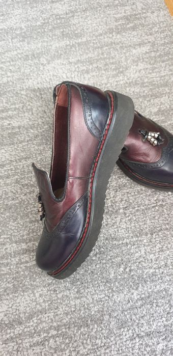 Pantofi casual mărimea 37,din piele