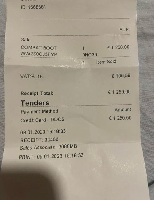 Vand ghete Valentino noi cu bon