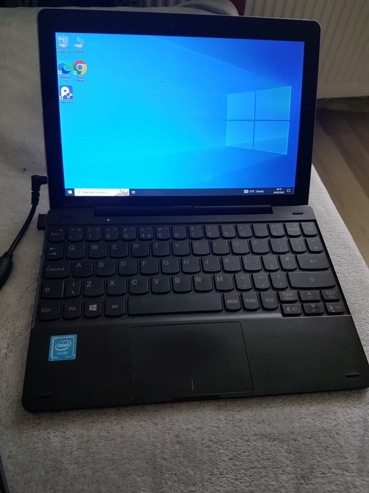 Tableta/PC Lenovo Mix 300