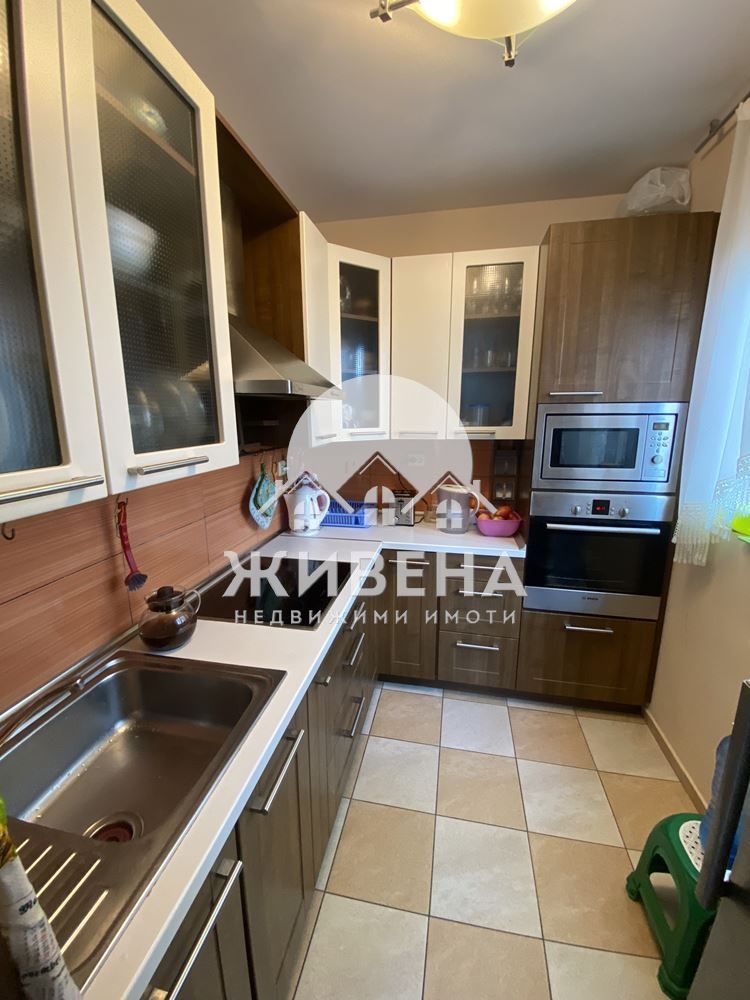 Продавам 3-стаен апартамент, м-т Траката, обща площ 103 кв.м, с Гараж