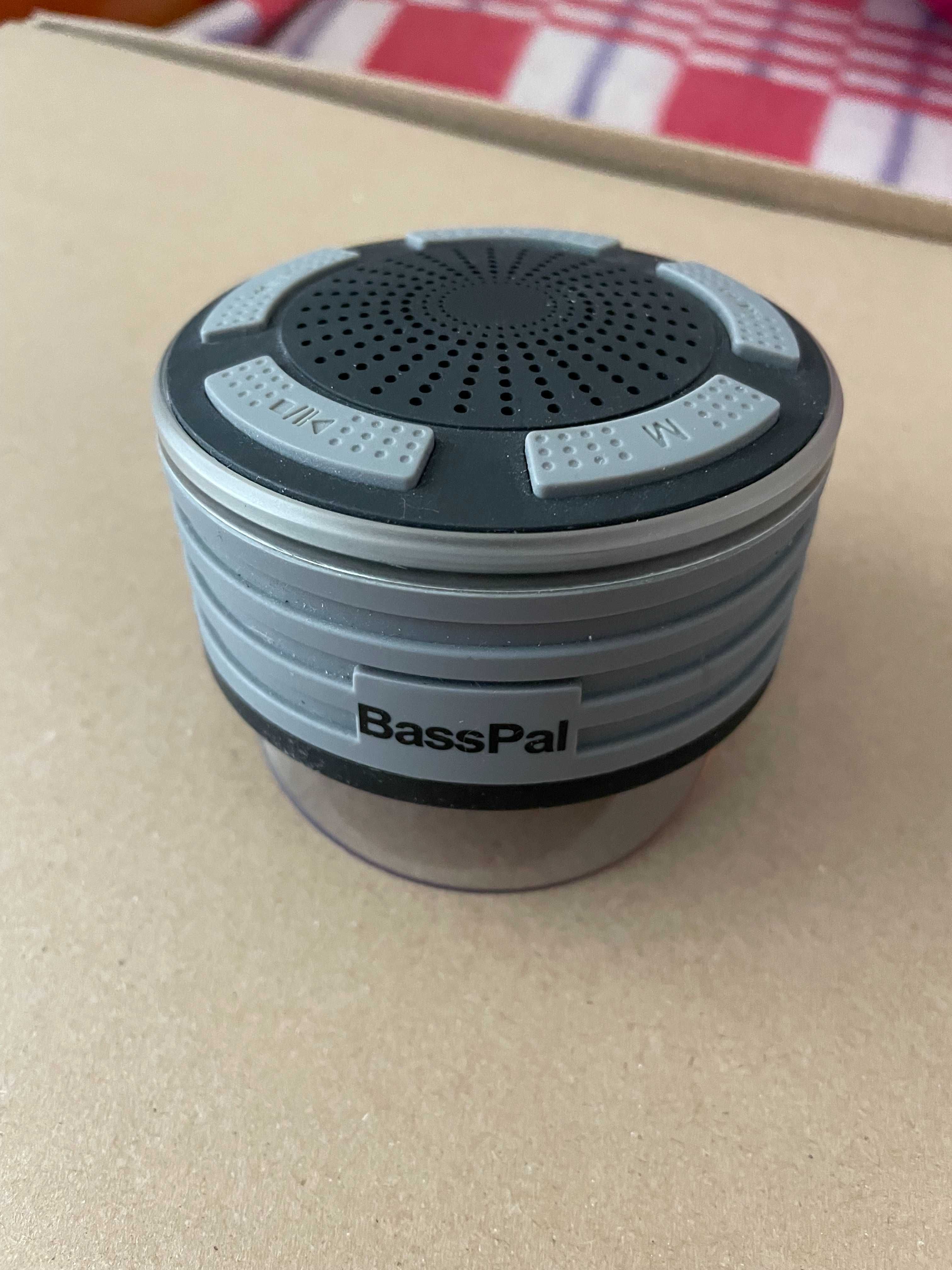 Boxa de dus BassPal, portabila, rezistenta la apă, bluetooth