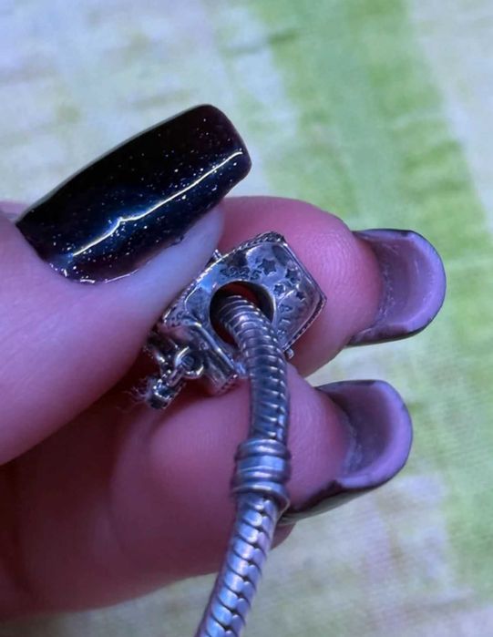 Vând Brățară Pandora cu 2 charm-uri