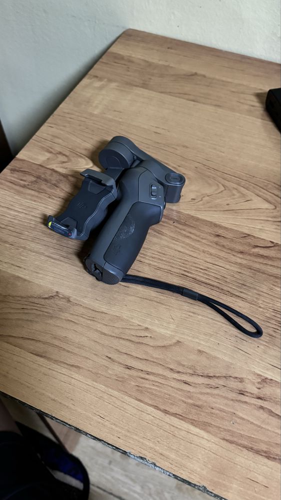 DJI Osmo Mobile 3 — стабилизатор