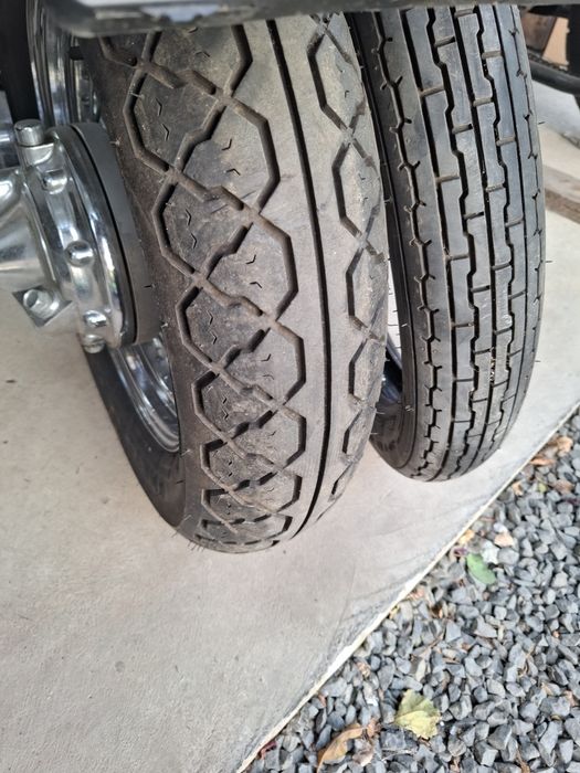 Yamaha virago si Kawasaki