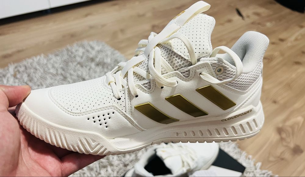 Vand Adidas Court Flight 41 1/3