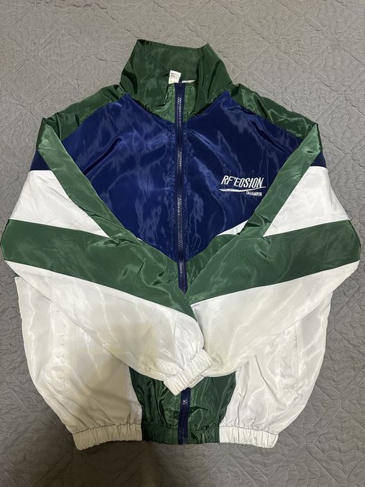 Продам ветровку (Новая)