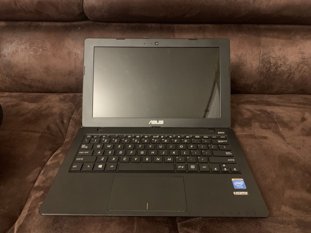 Laptop/notebook ultraportabil Asus 11.6" hd slim