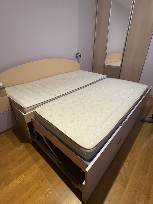 Разтягащо се единично легло, което става на спалня + два матрака