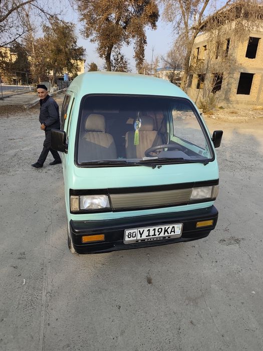 Дамас яхши холатда сотилади