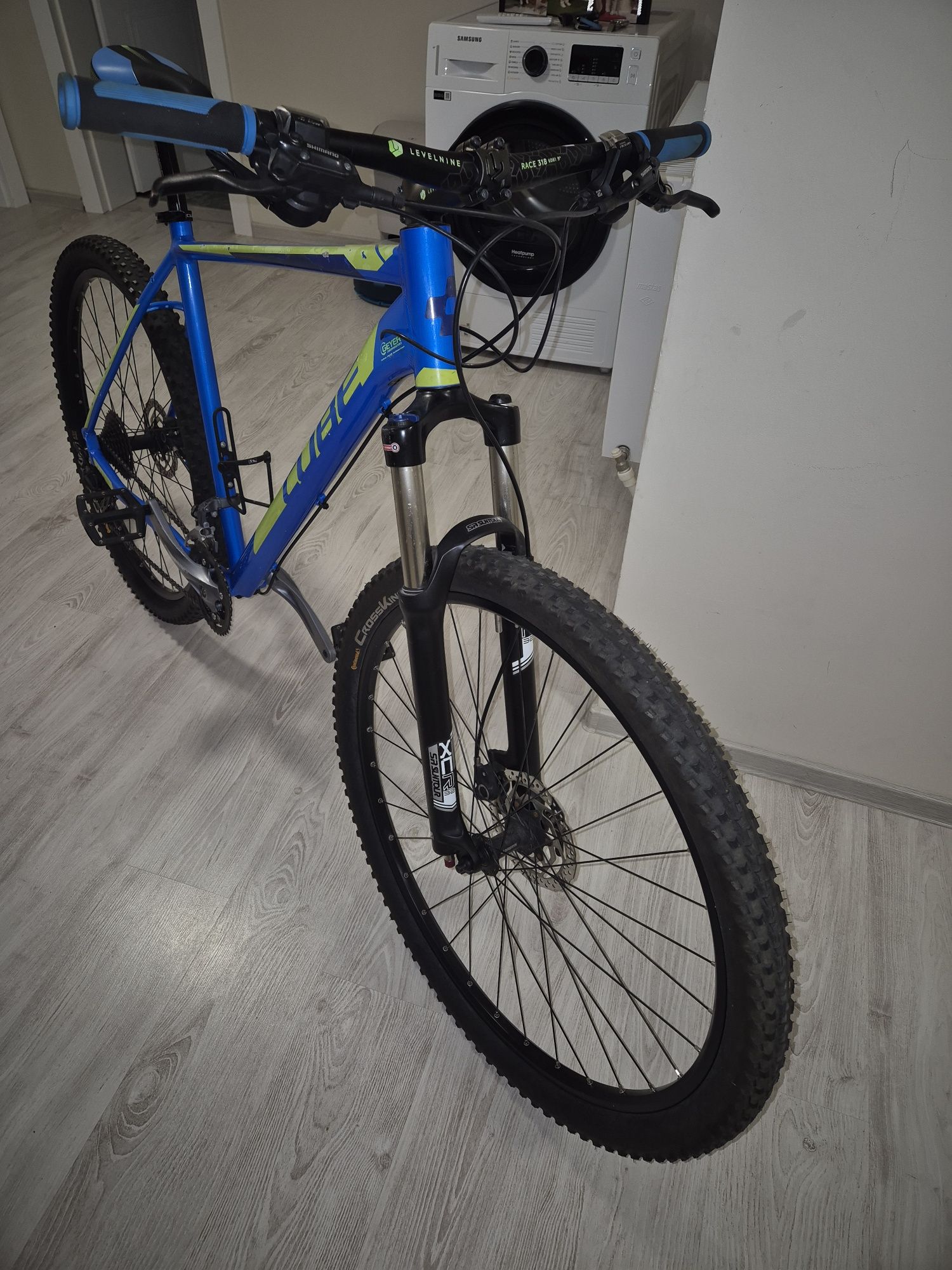 Bicicleta CUBE,roti 29,furca aer,frane hidraulice,full Shimano DEORE