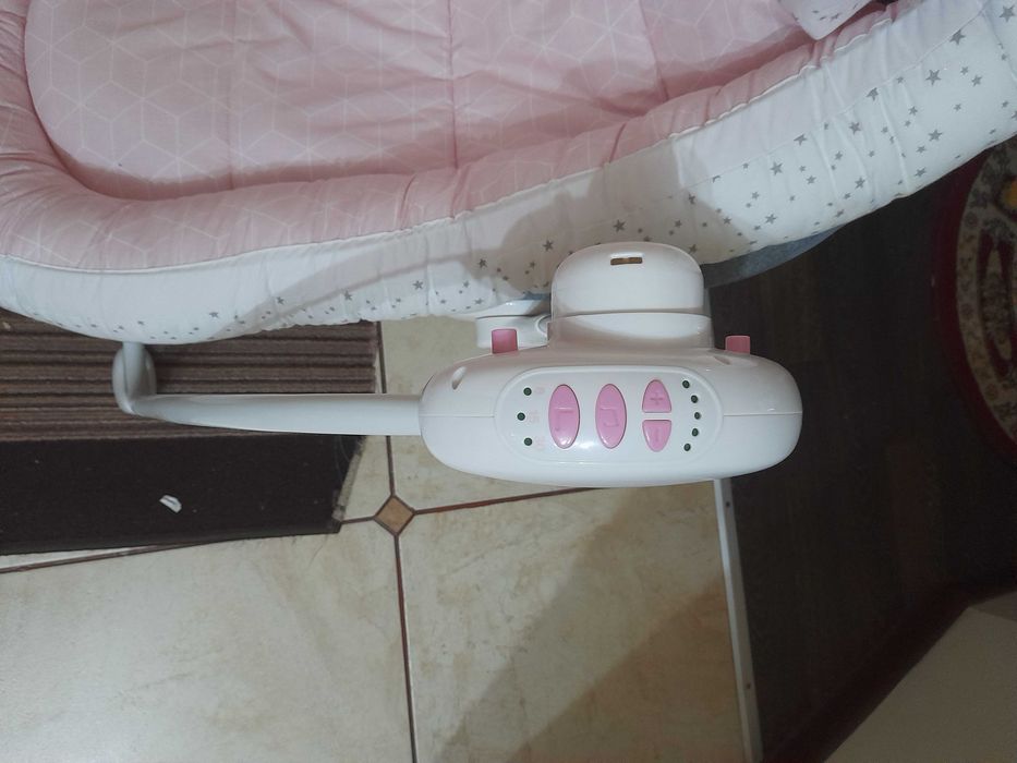 Balansoar electric pentru bebelusi