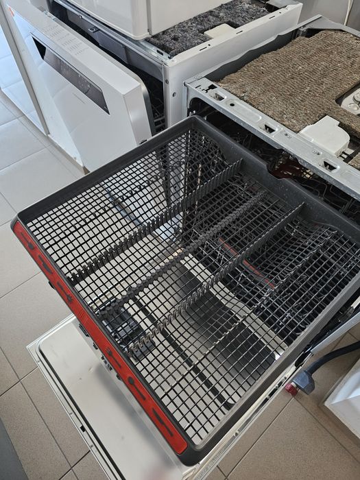 Съдомиялна за частично вграждане AEG